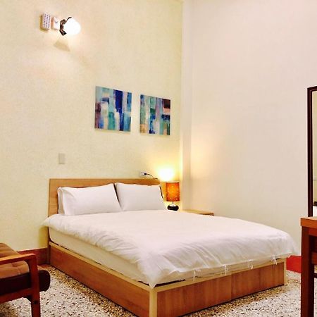 Freedom B&B Tainan Exterior photo